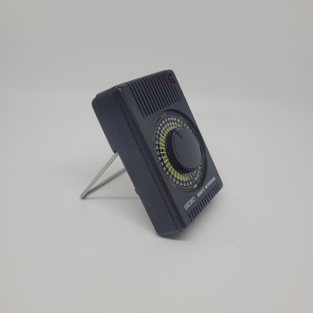 Seiko SQM-358 Quartz Metronome Black Compact Analog Dial with Kickstand